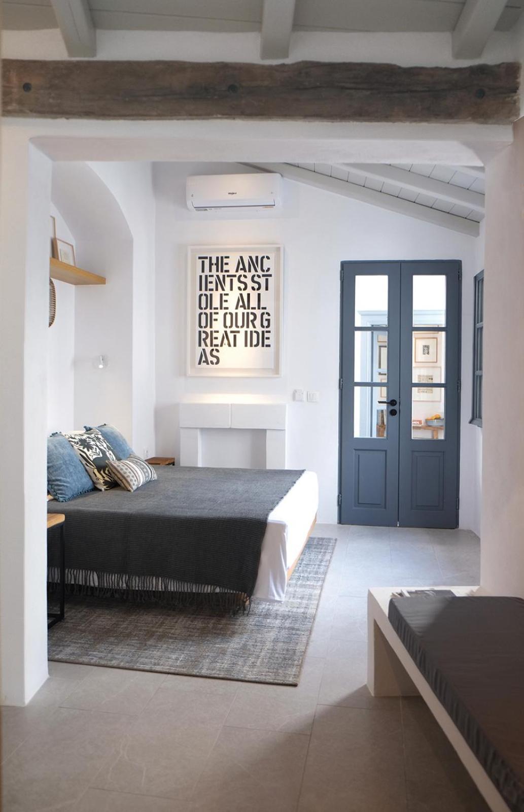 Arta Hydra Hotel Стая снимка